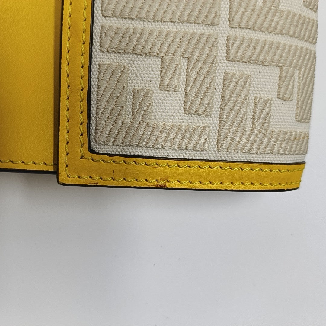Authenticated pre-owned  Baguette Medium Calfskin Yellow - Shoulder Bag at Looply