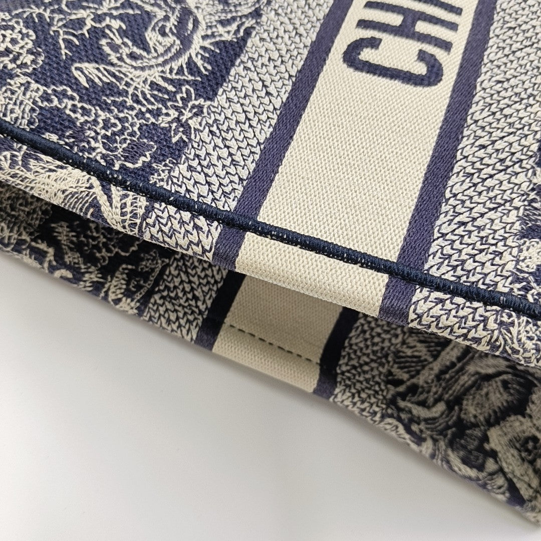 Book Tote Medium Canvas Blue