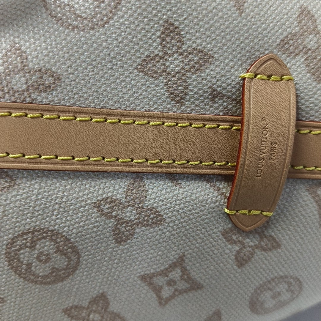 CARRYALL MM Monogram Coated Canvas Beige