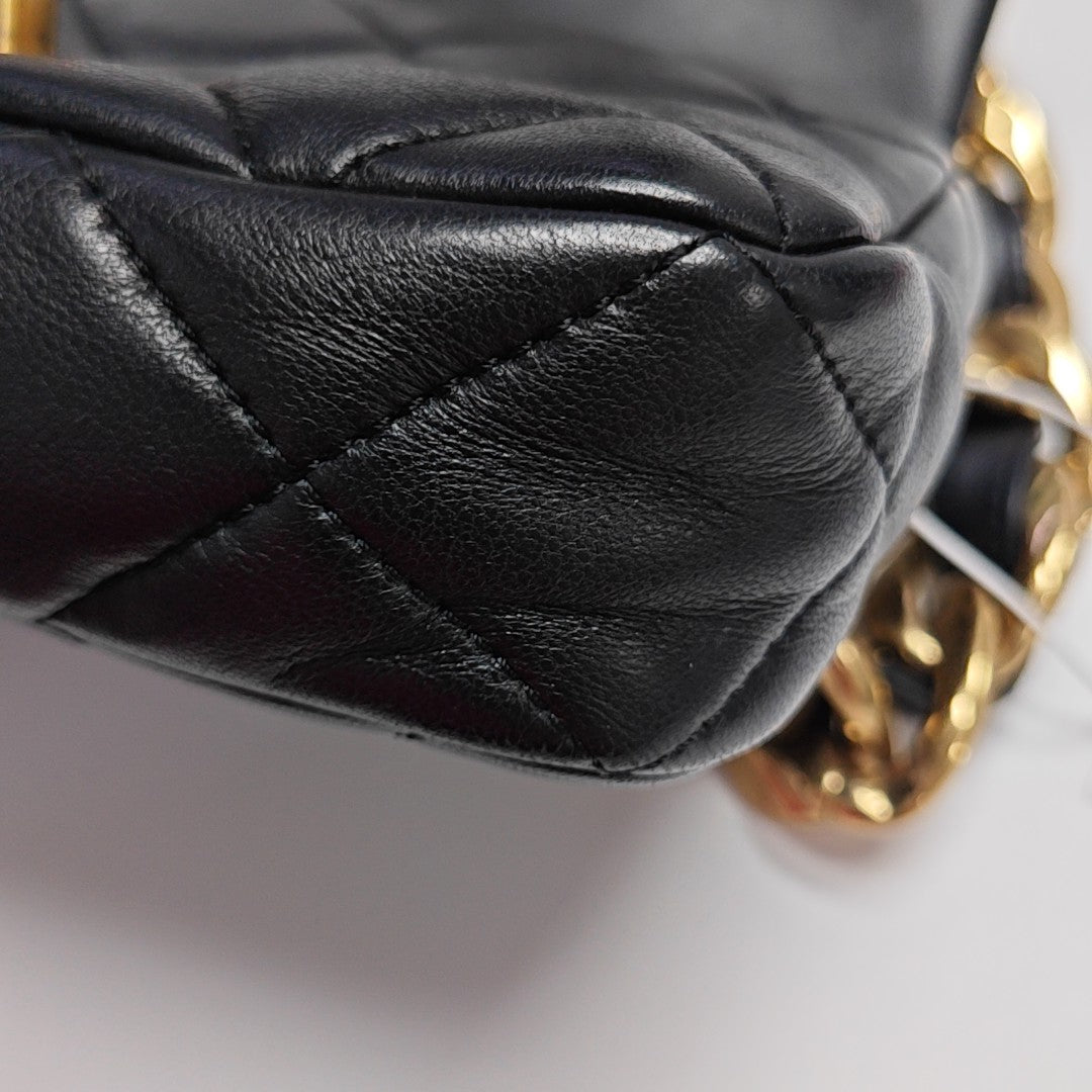 Authenticated pre-owned  CLASSIC FLAP Mini Quilted Lambskin Black - Shoulder Bag at Looply