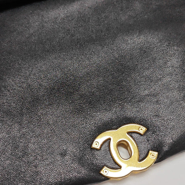 CHANEL 19 Medium Quilted Lambskin Black