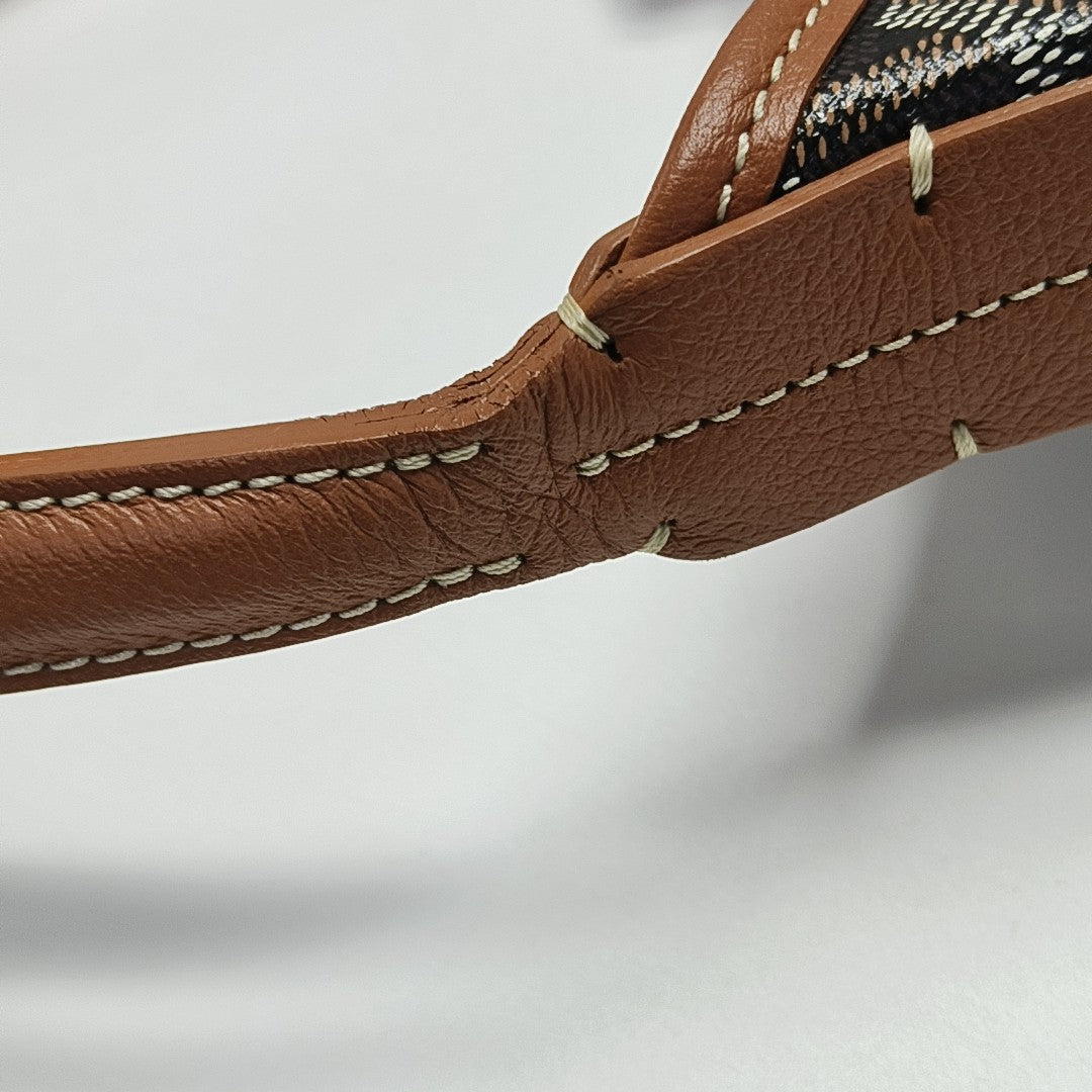Hobo Coated Canvas Brown