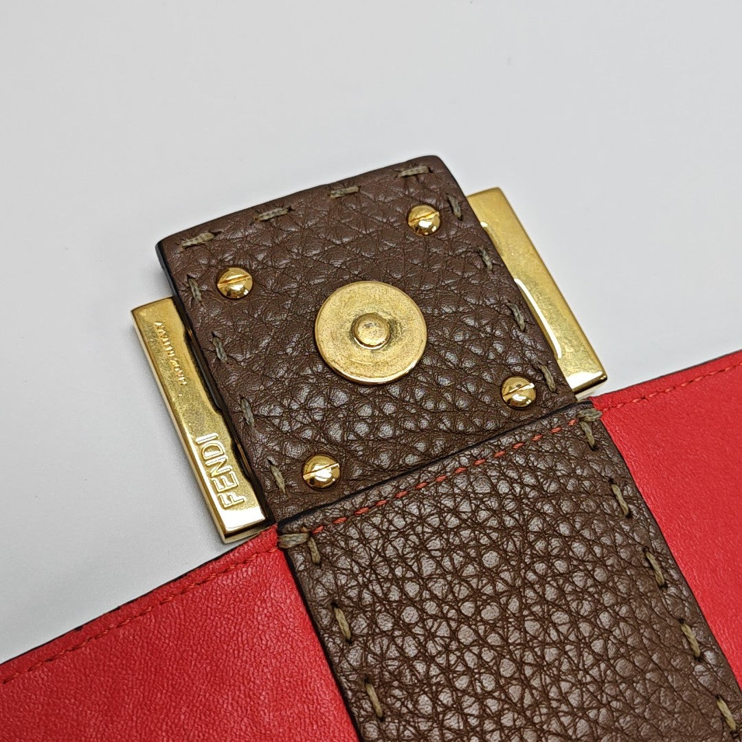 Baguette Calfskin Brown