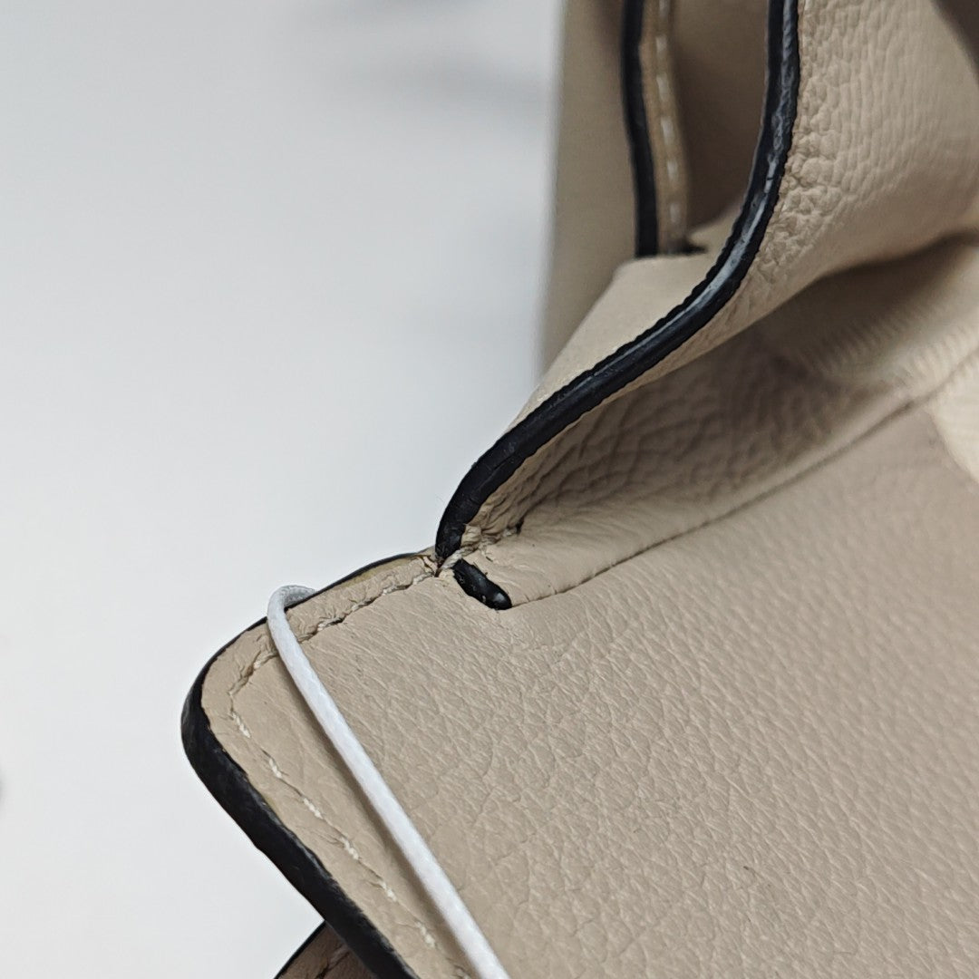 Hammock Medium Calfskin White