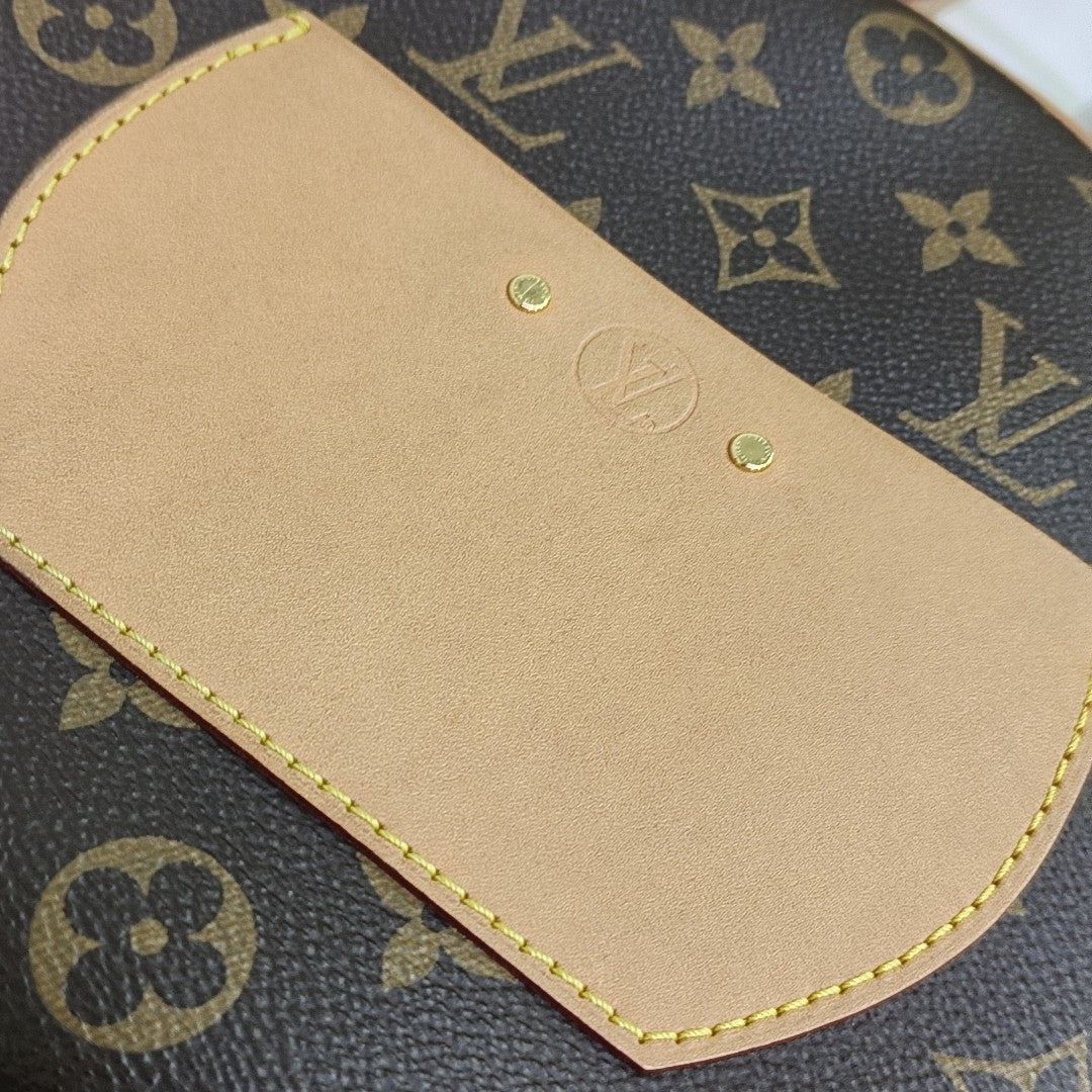 BOITE CHAPEAU MM Monogram Coated Canvas Brown
