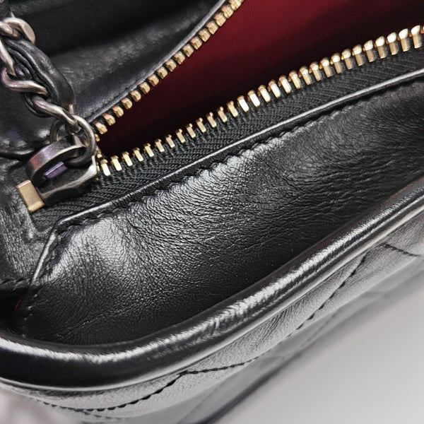 GABRIELLE Small Quilted Calfskin Black