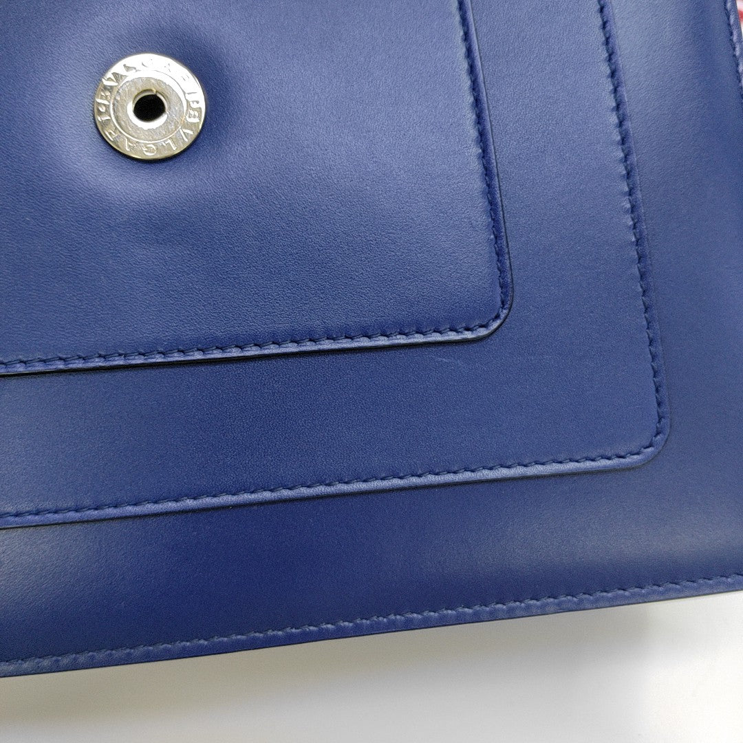 SERPENTI FOREVER Medium Calfskin Blue