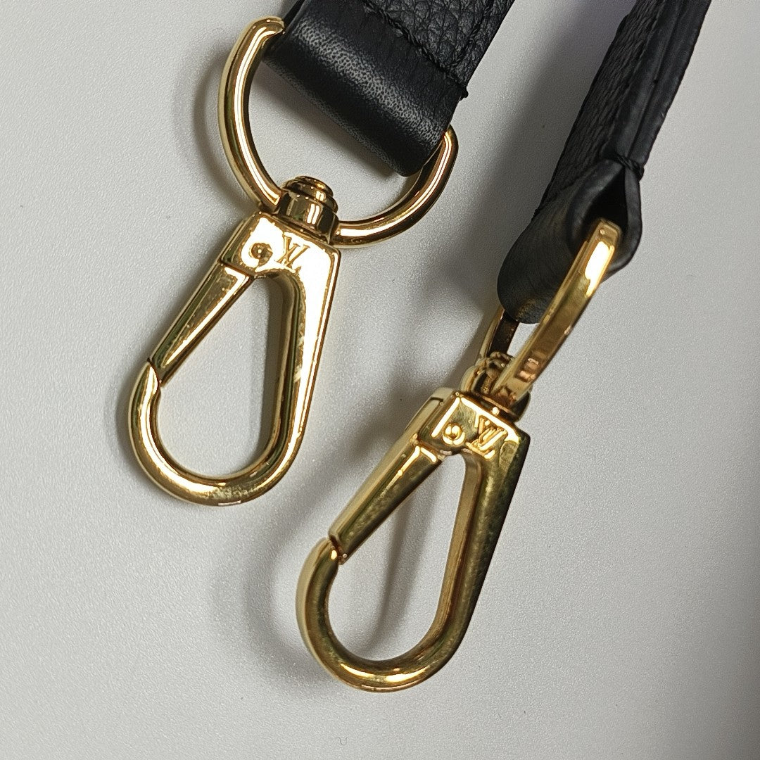 DOUBLE V Monogram Calfskin Black