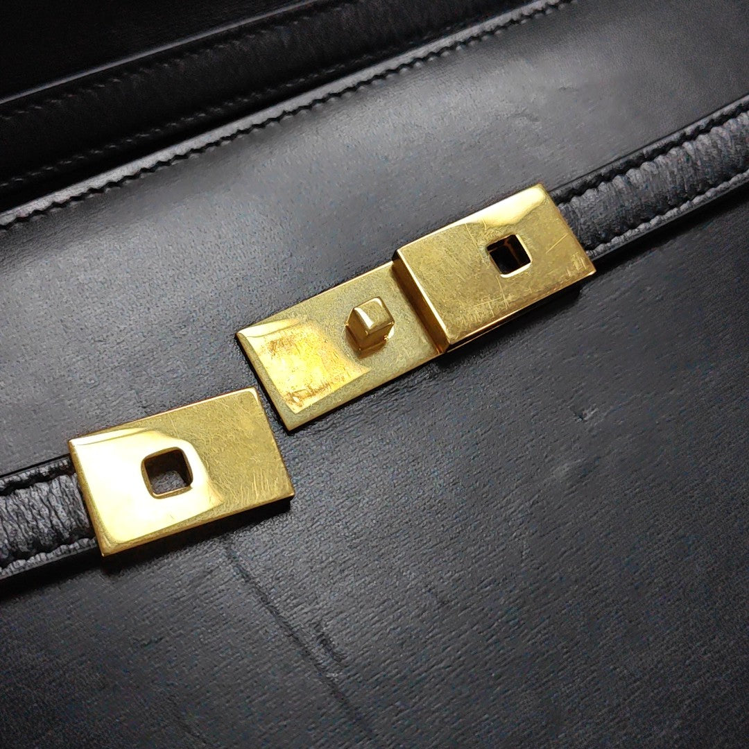 MANHATTAN Small Calfskin Black