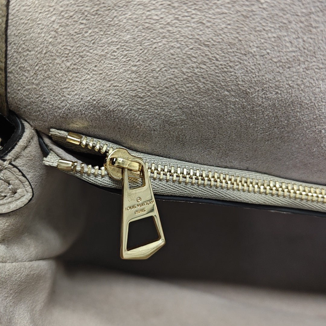 DIANE Monogram Calfskin Gray