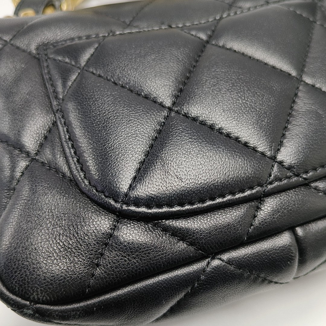 CLASSIC FLAP Mini Quilted Lambskin Black