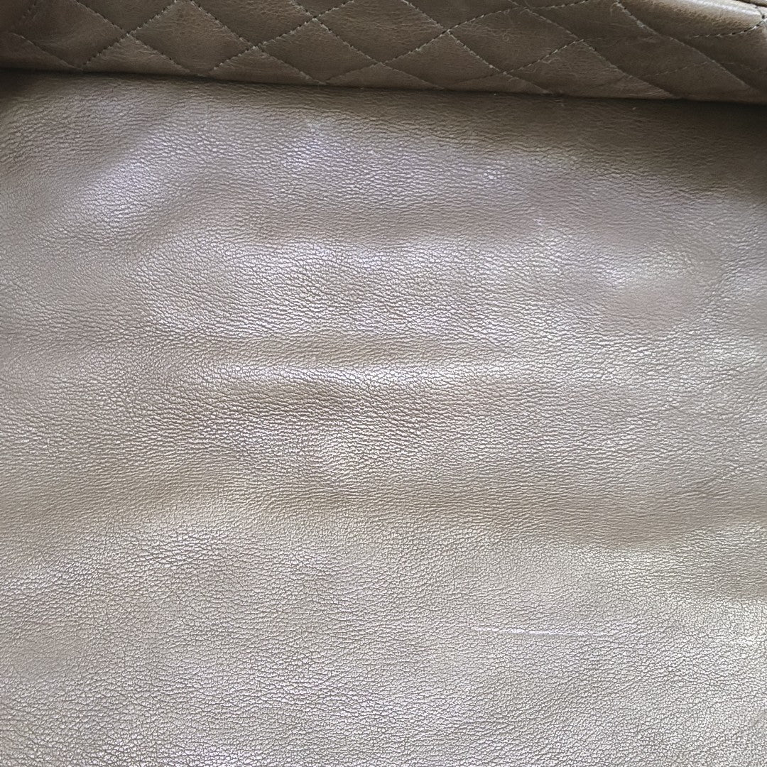 LUXURY LINE Quilted Calfskin Gray