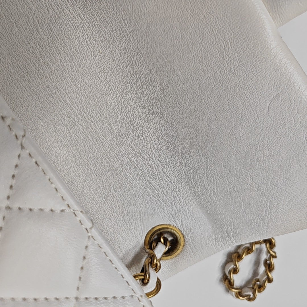 CLASSIC FLAP Mini Quilted Lambskin White