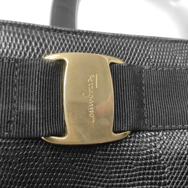 Vara Large Calfskin Black
