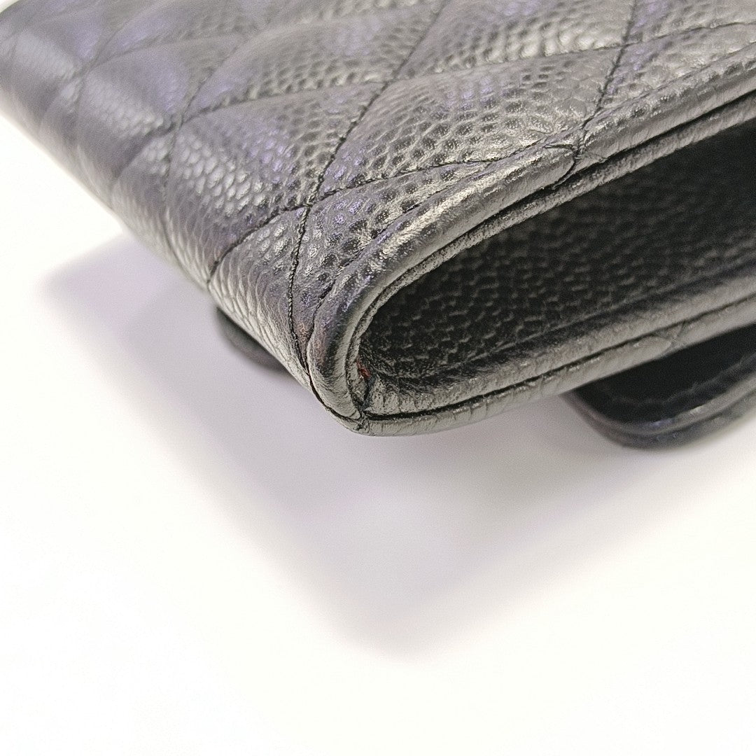 CLASSIC FLAP Quilted Grained Calfskin Black Card Holder