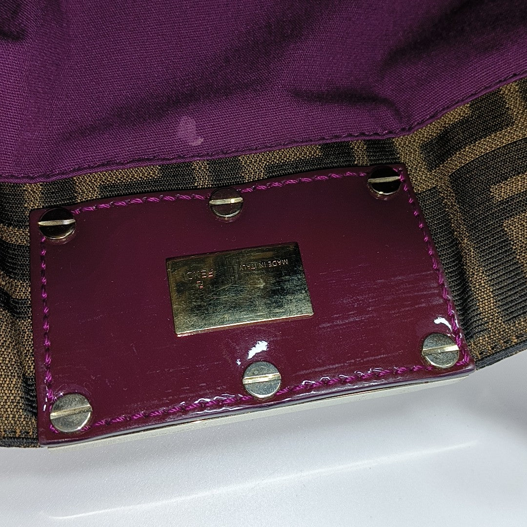 Mia Canvas Brown