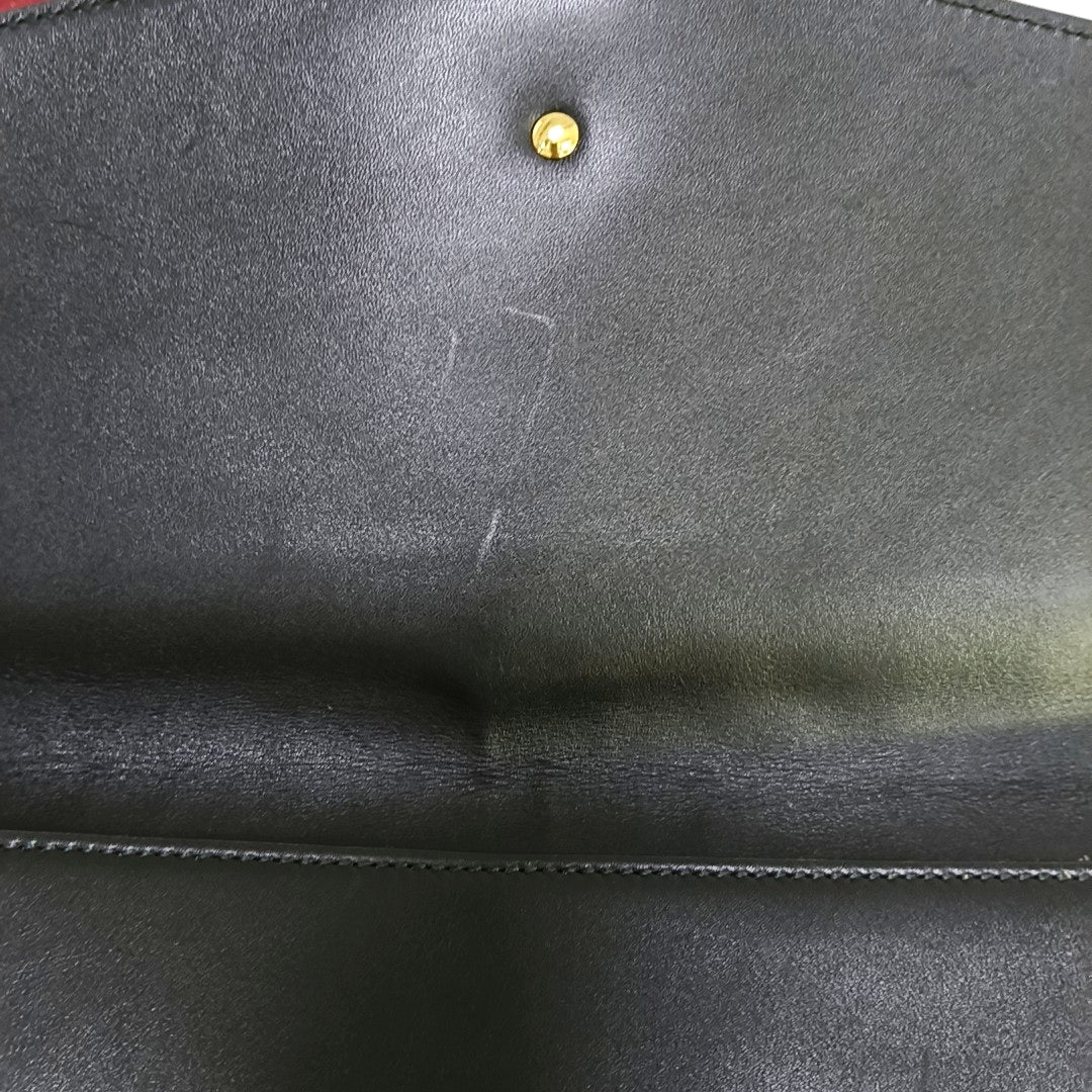 Authenticated pre-owned  Sylvie Calfskin Black - Clutch at Looply