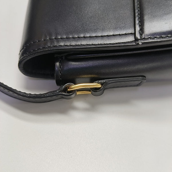 CRÉCY Medium Calfskin Black