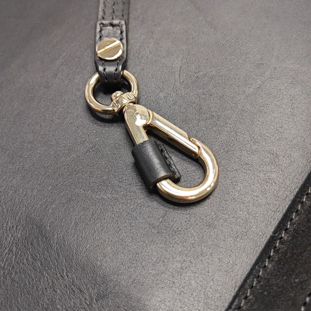 Faye Medium Calfskin Black
