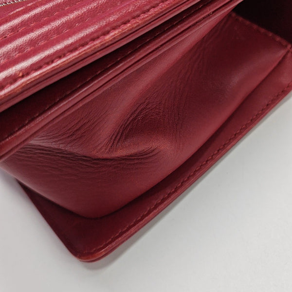 BOY CHANEL Medium Chevron Calfskin Red