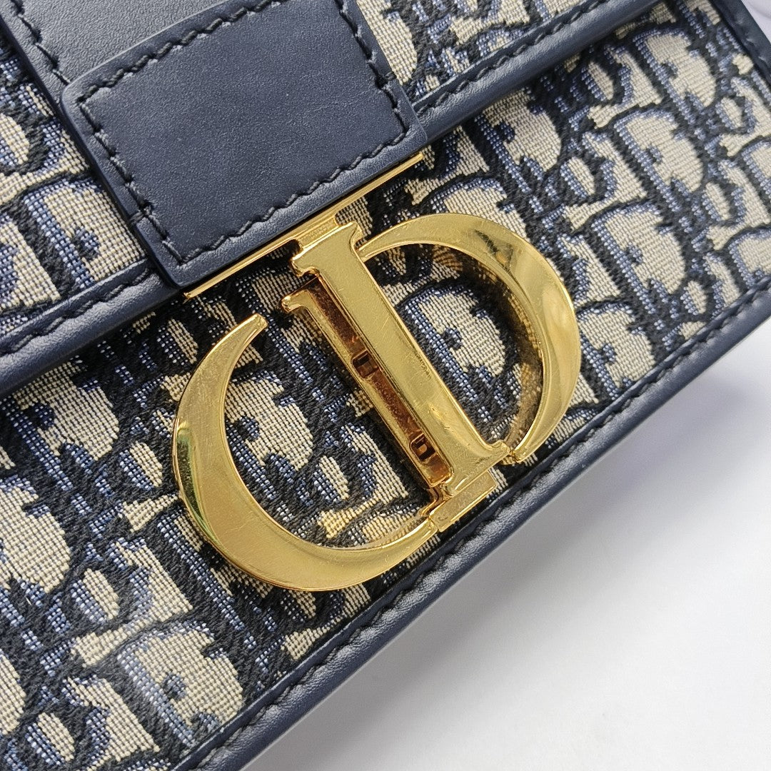 30 Montaigne Oblique Canvas Blue