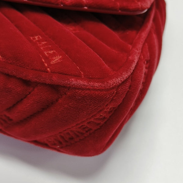 BB Velvet Red