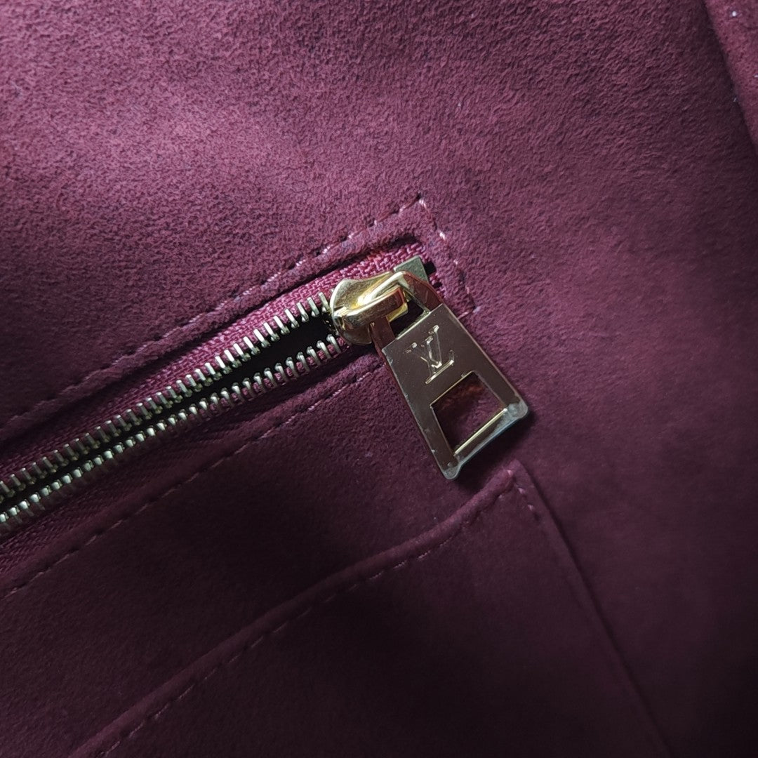 ONTHEGO MM Monogram Calfskin Black