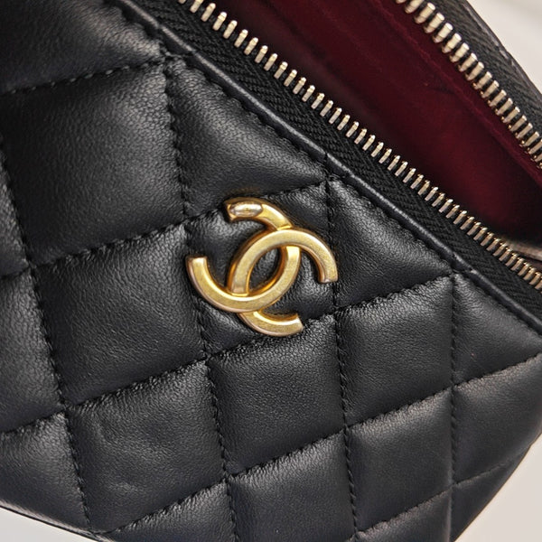 VANITY CASE Small Quilted Lambskin Black