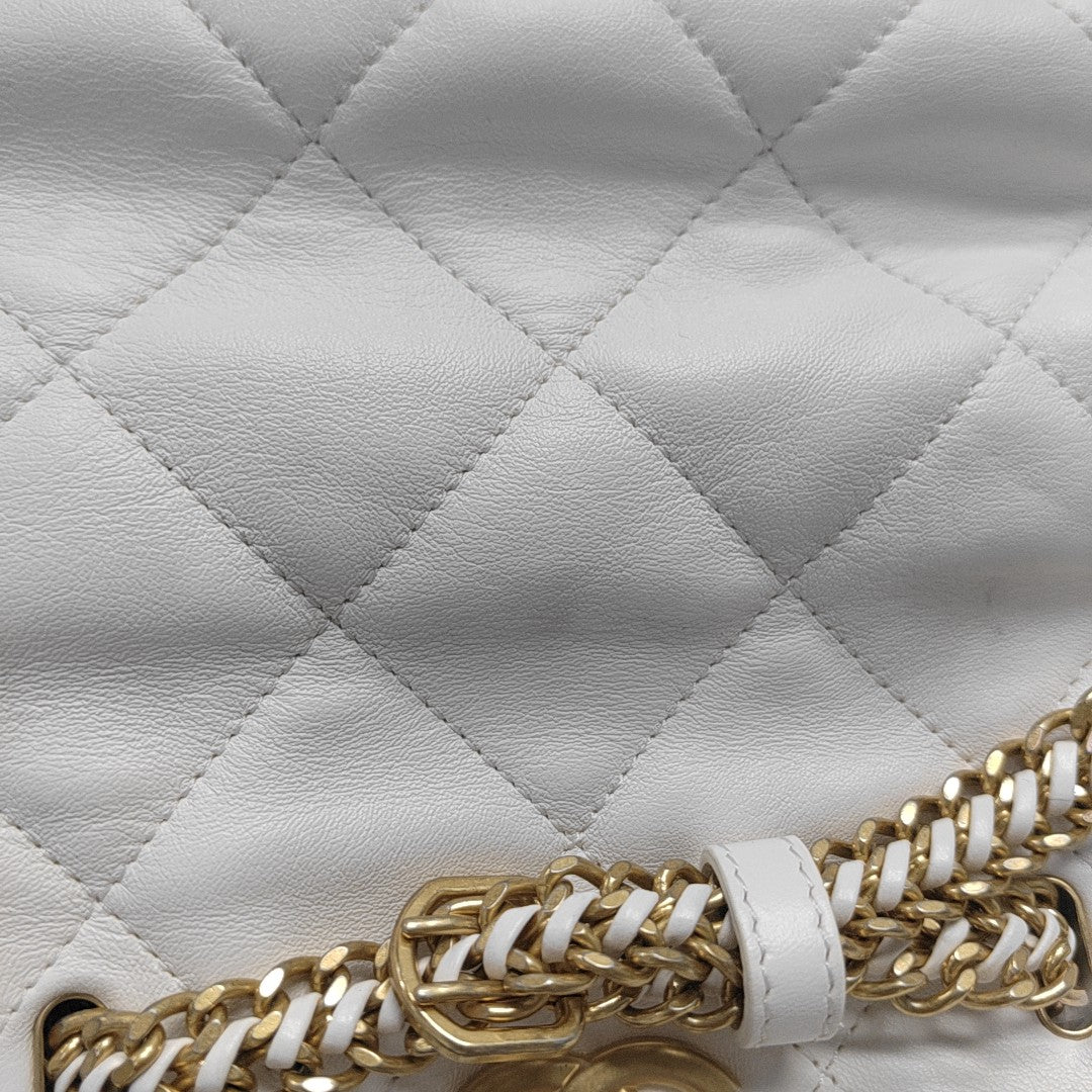 25P Quilted Lambskin White