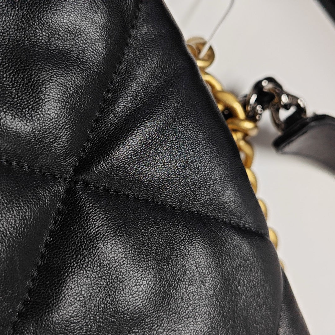 CHANEL 19 Small Quilted Lambskin Black