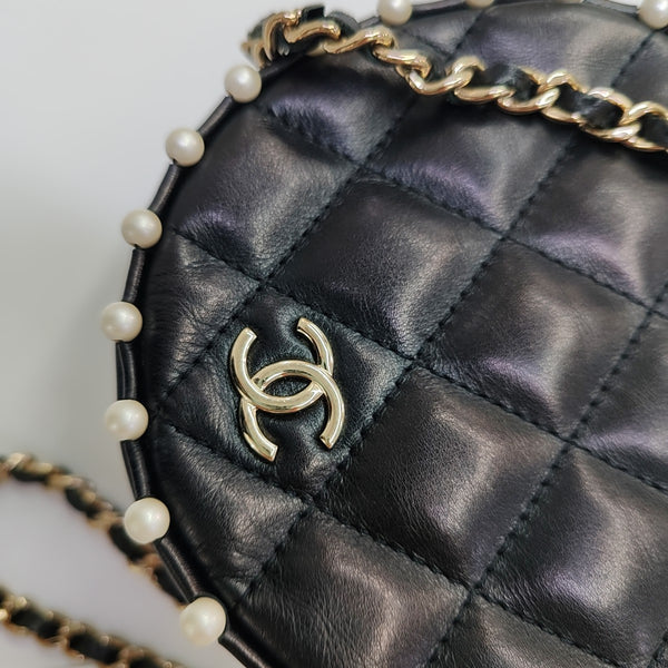 ROUND Quilted Calfskin Black