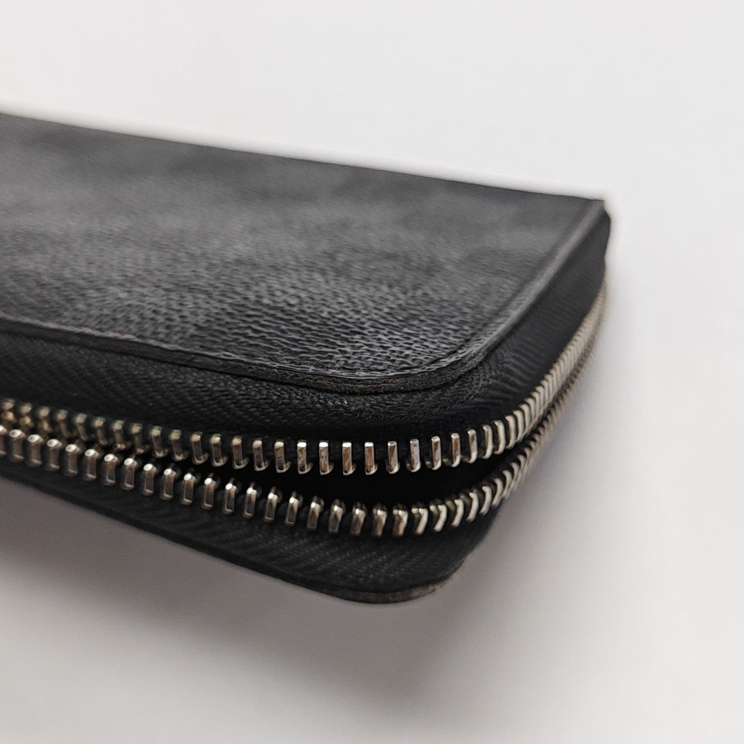 ZIPPY Damier Graphite Coated Canvas Gray Wallet