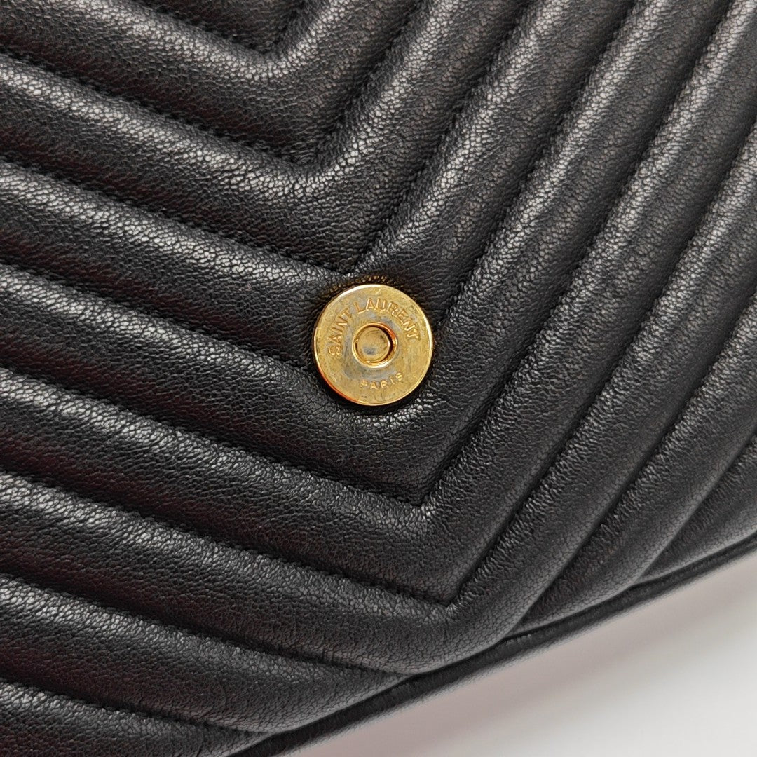 COLLEGE Medium Chevron Lambskin Black
