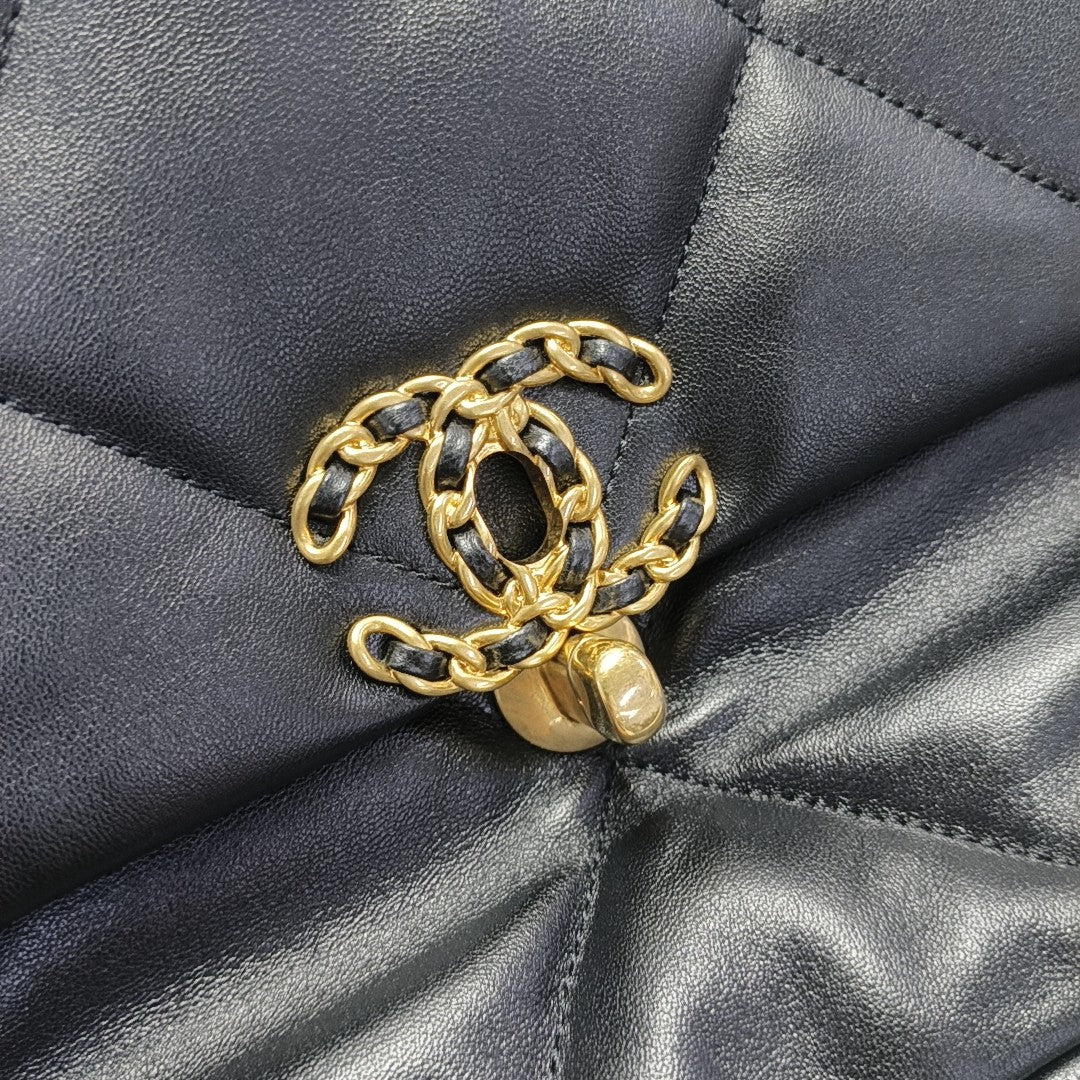 CHANEL 19 Small Quilted Lambskin Black