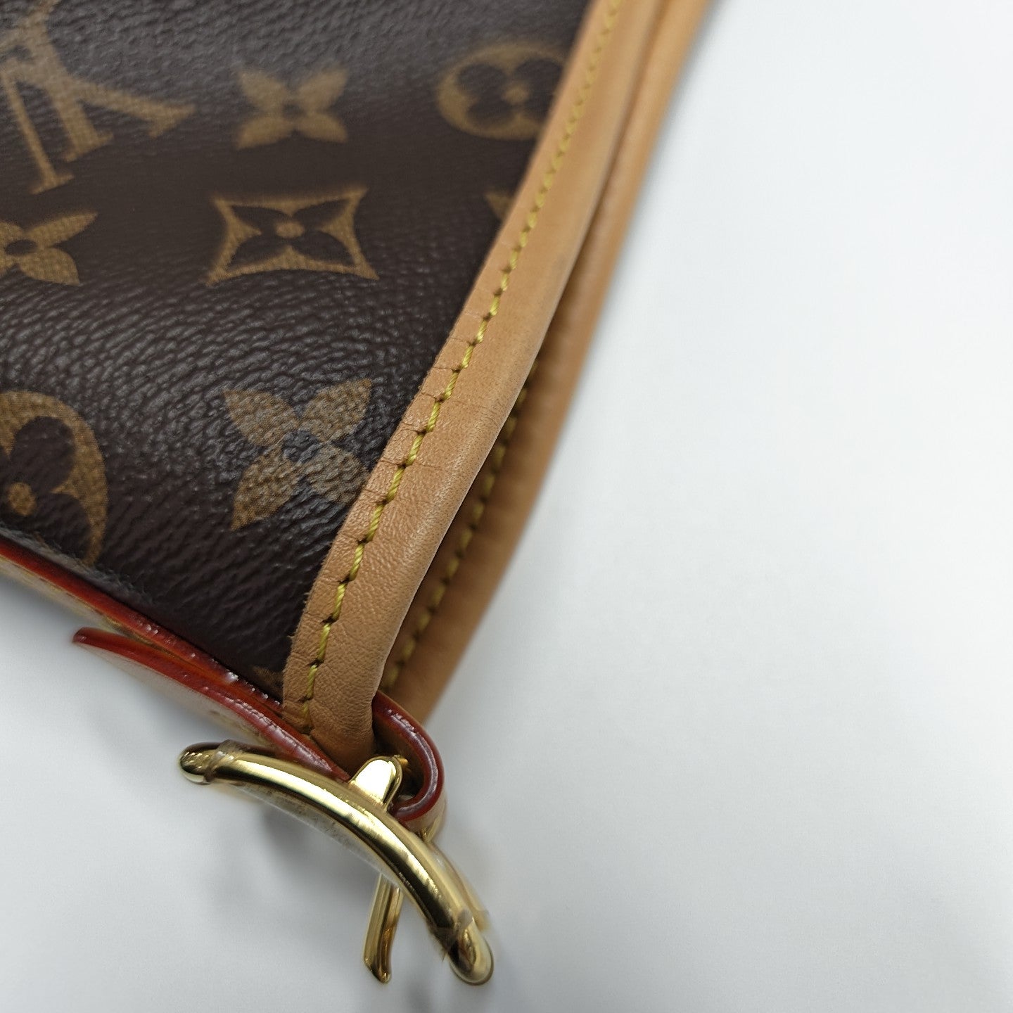 CARRYALL MM Monogram Coated Canvas Brown
