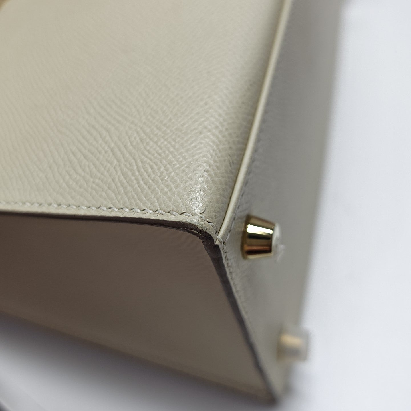 Kelly 28 Epsom White