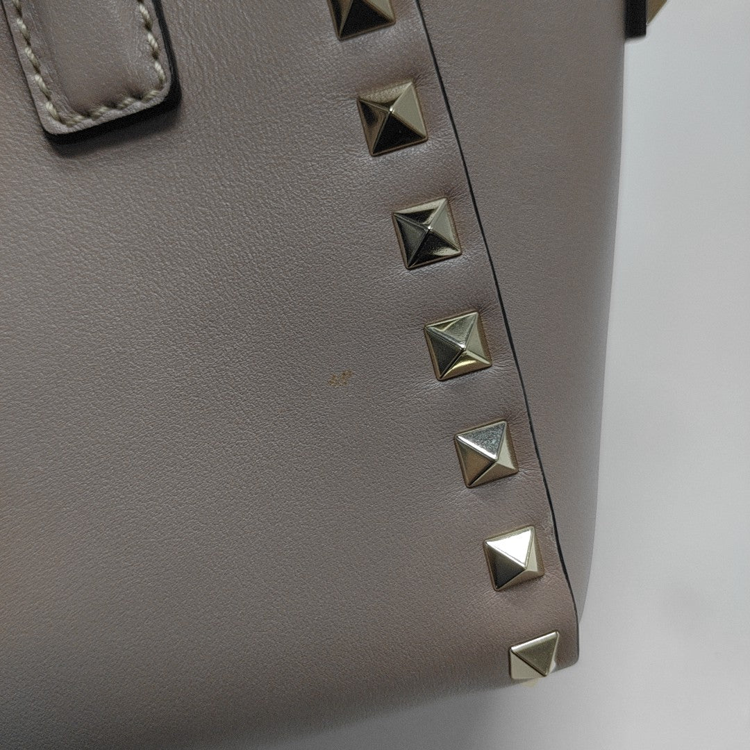 Rockstud Calfskin Pink