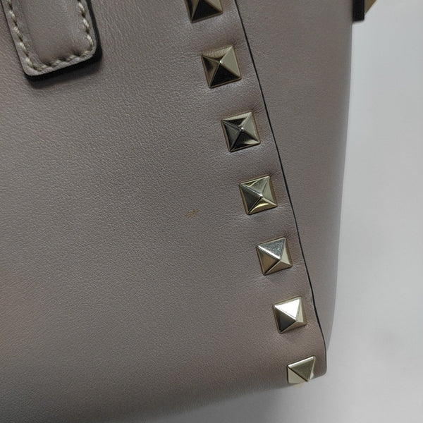 Rockstud Calfskin Pink