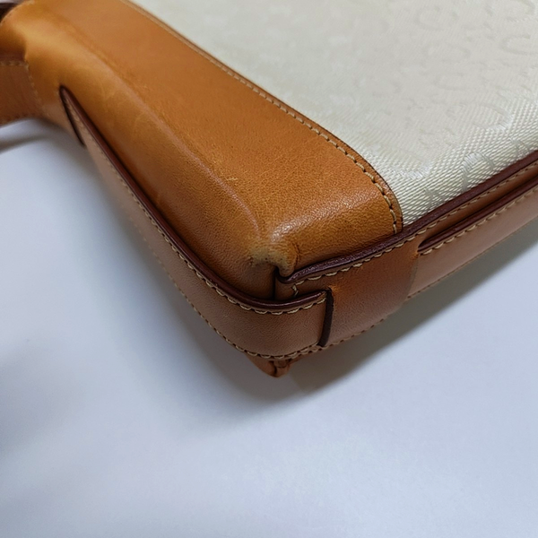 Canvas White