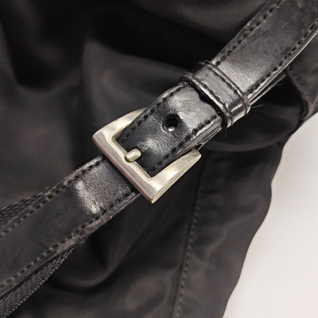 Vela Small Nylon Black