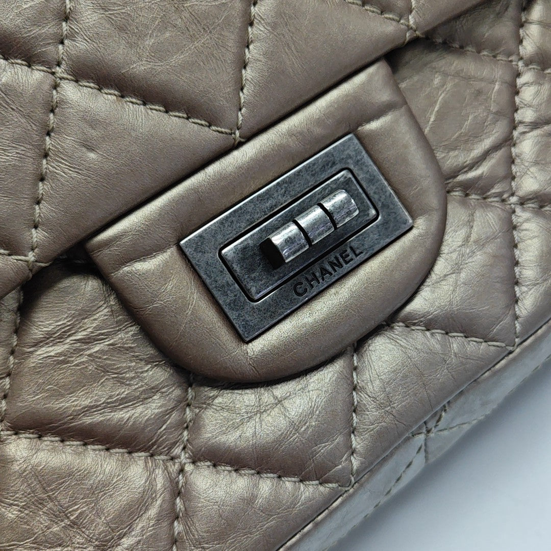 2.55 Maxi Quilted Calfskin Gold