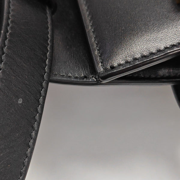 MANHATTAN Medium Calfskin Black