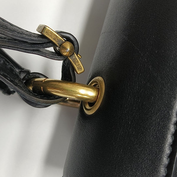 Queen Margaret Small Calfskin Black