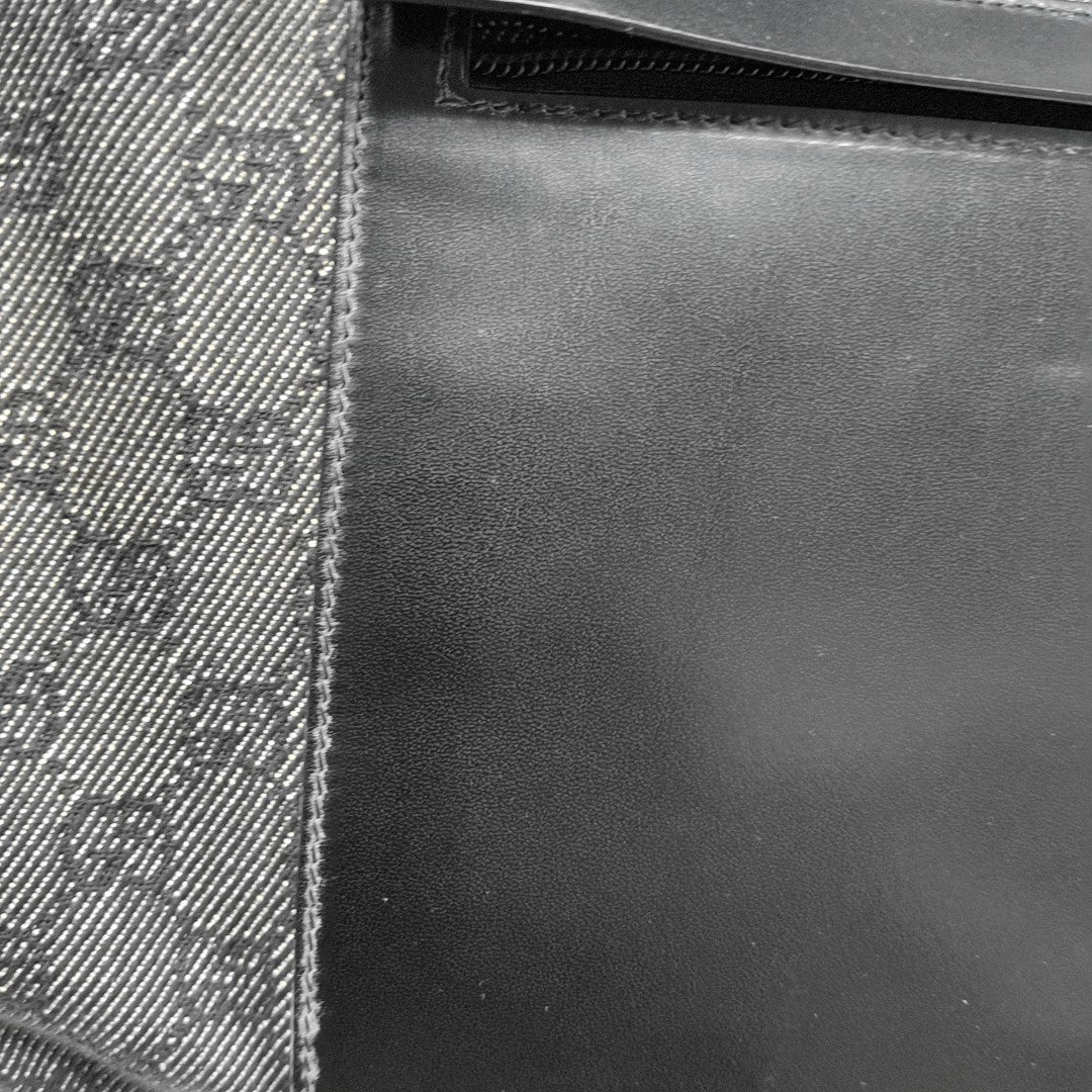 Monogram Canvas Gray
