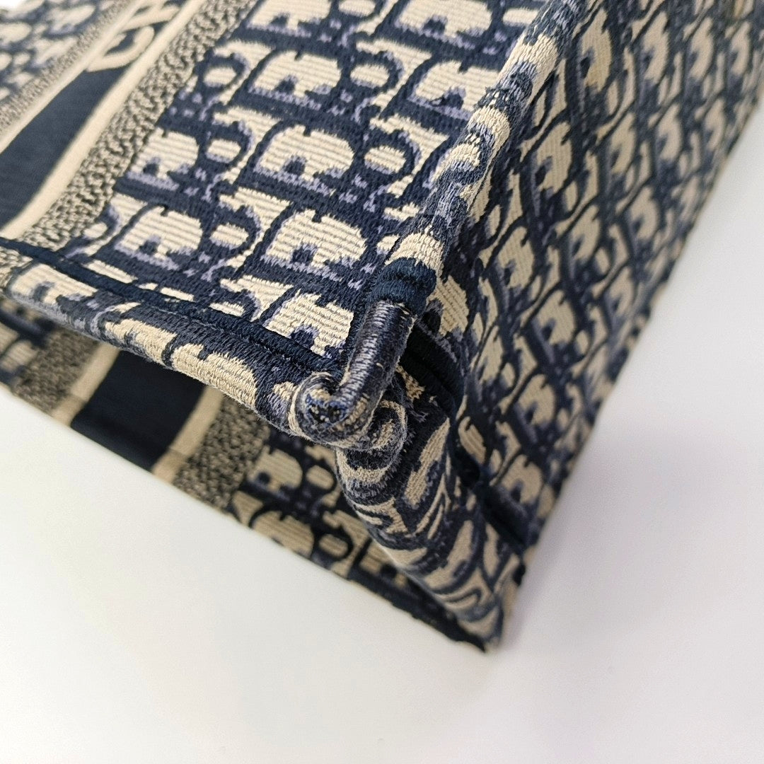 Book Tote Medium Oblique Canvas Blue