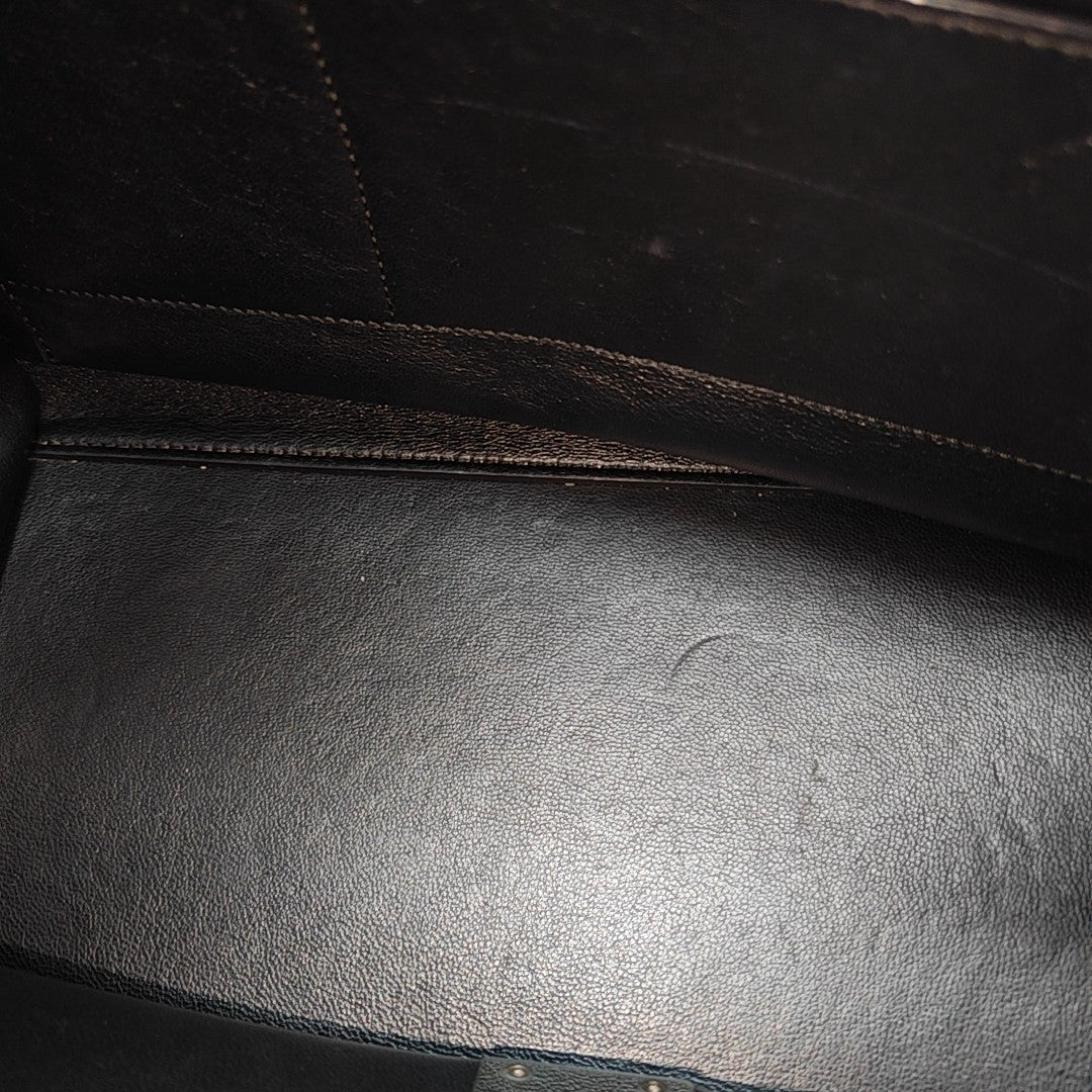 TRAPEZE Medium Calfskin Black