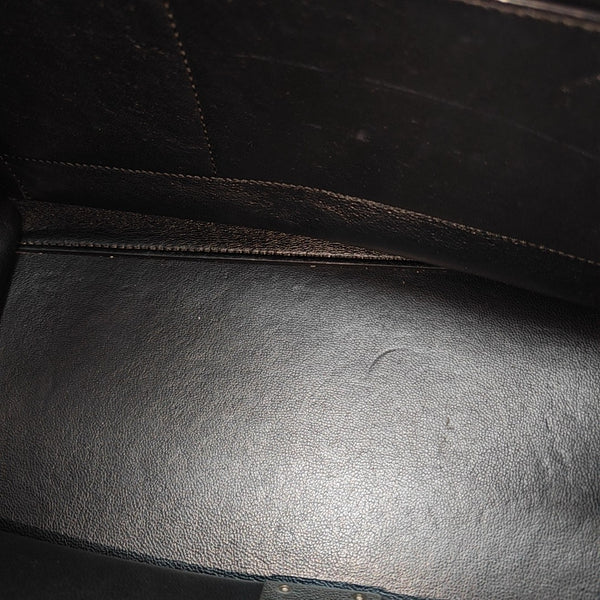 TRAPEZE Medium Calfskin Black