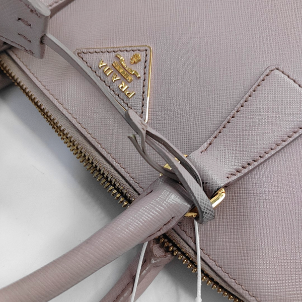 Authenticated pre-owned  Promenade Saffiano Calfskin Pink - Tote Bag at Looply