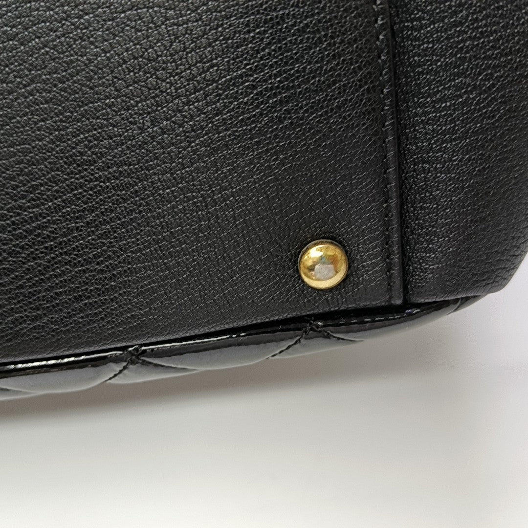 Quilted Calfskin Tote Bag Black