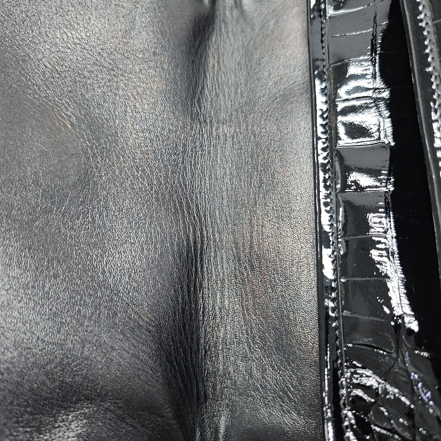 NIKI Medium Calfskin Black